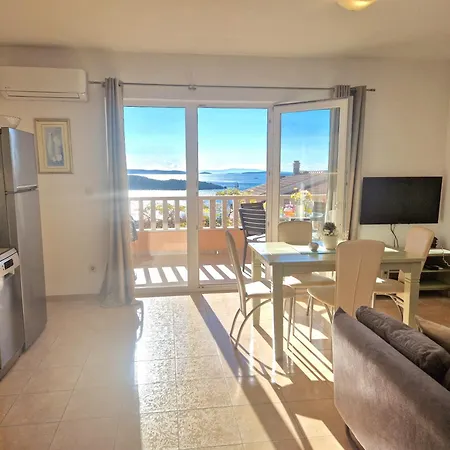 Elza Lägenhet Trogir