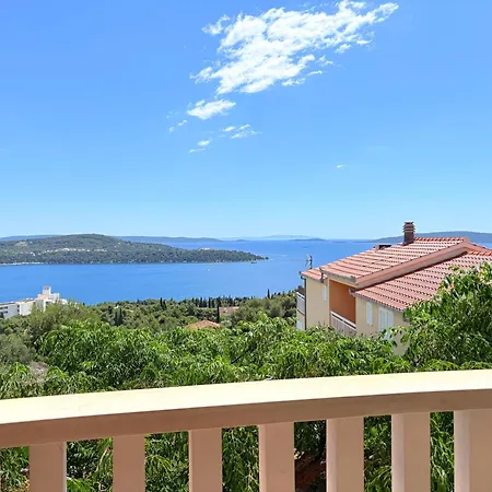 Lägenhet Elza Trogir