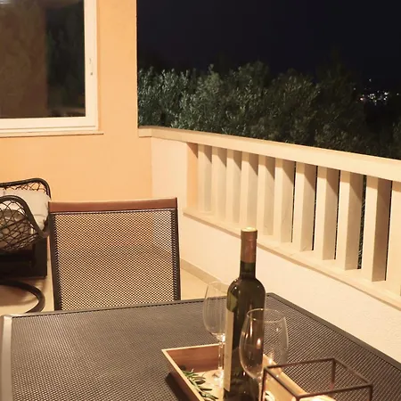 Elza Lägenhet Trogir