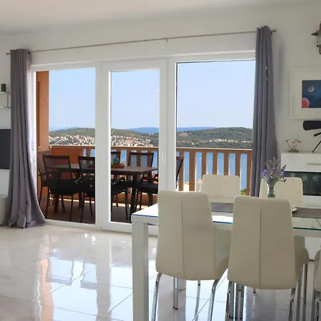 Apartament Elza *