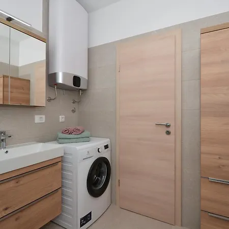 Apartament Elza *