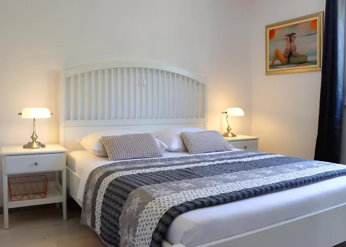 Elza 公寓 特罗吉尔